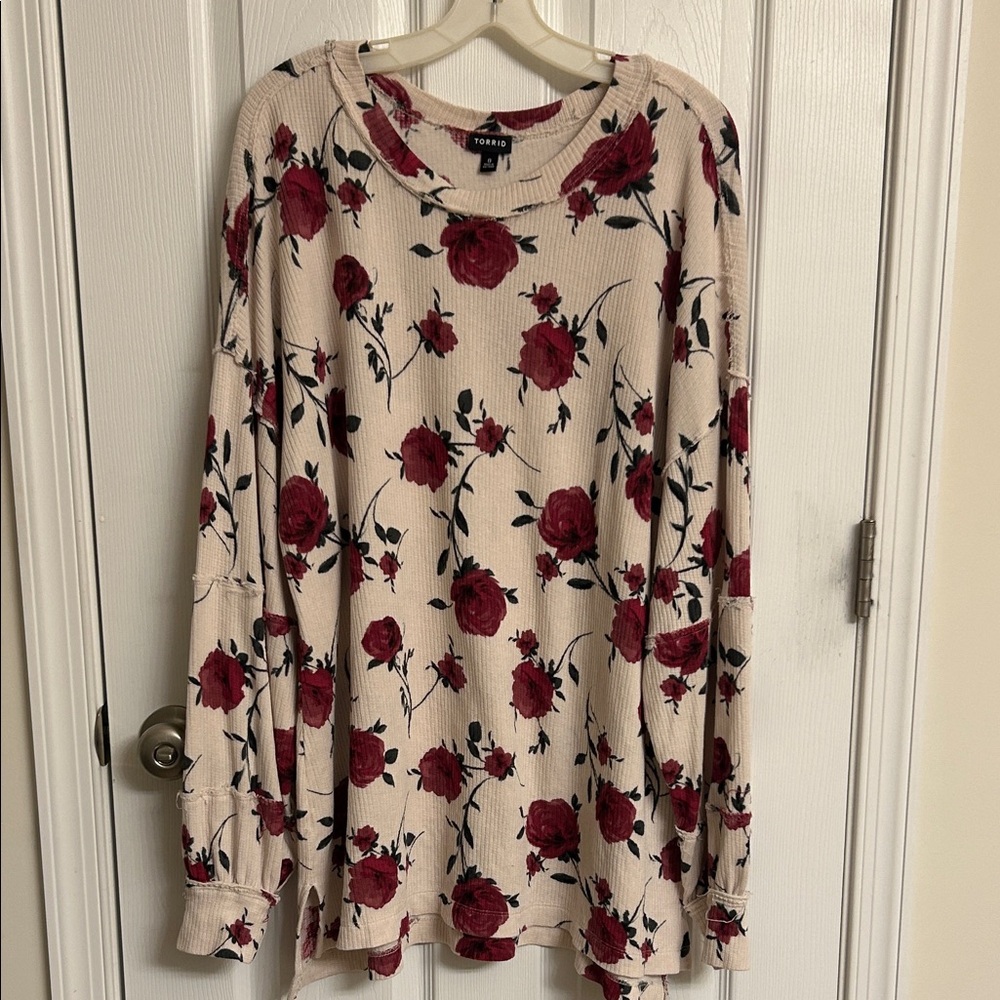 torrid Cream and Red Floral Long Sleeve Oversized Cotton Top Size 12